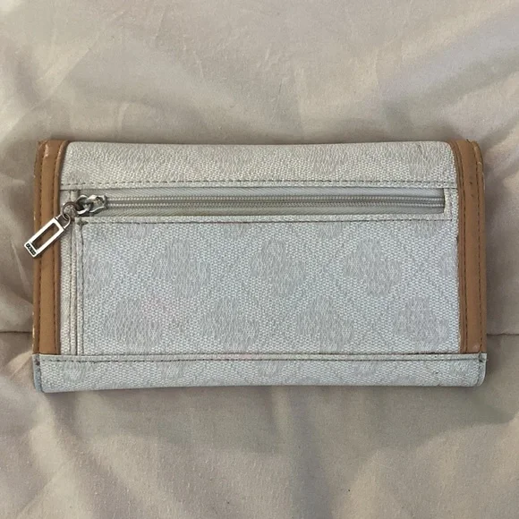 Guess wallet - Picture 2 of 4